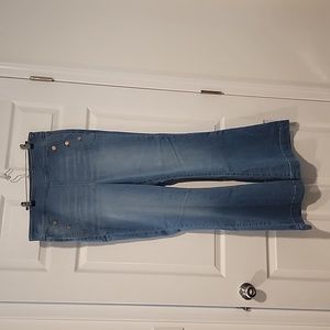 Women's Pull-On Flare-Leg Jeans NWOT